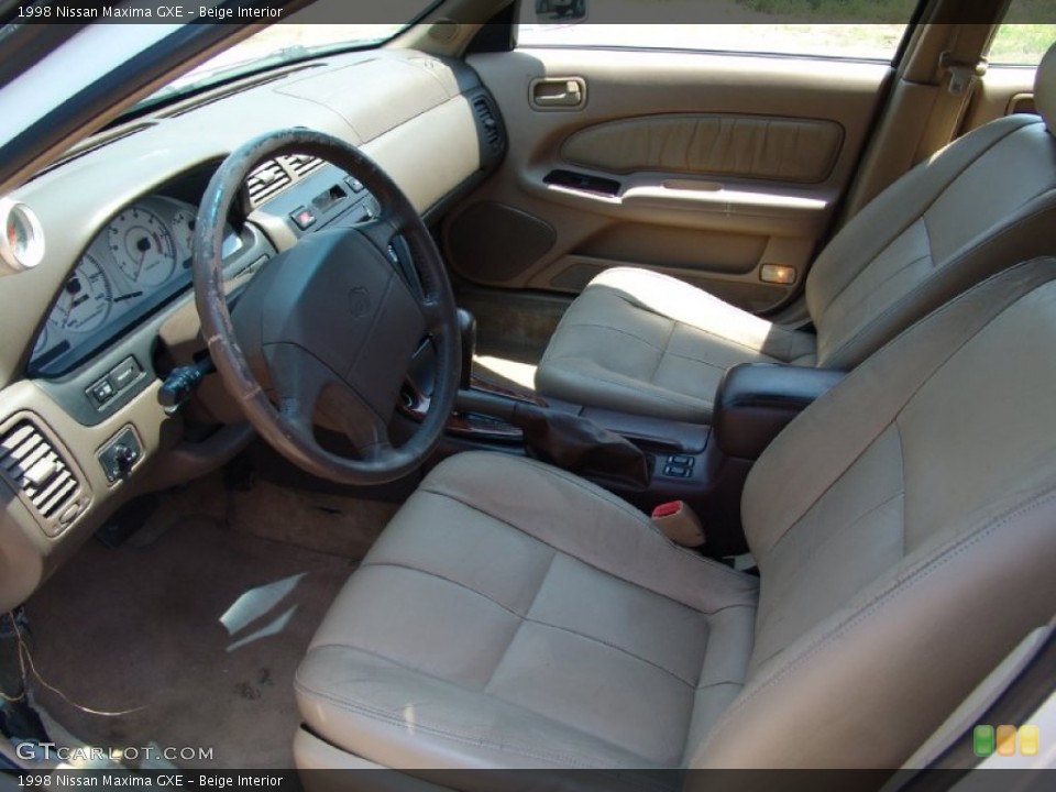 Beige Interior Photo for the 1998 Nissan Maxima GXE #50293170