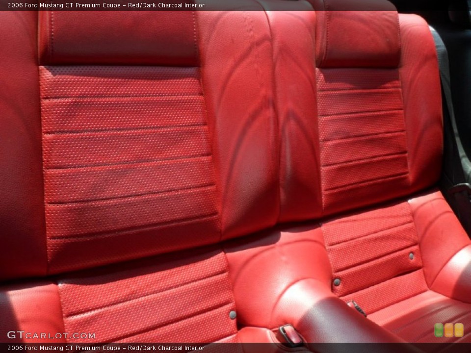 Red/Dark Charcoal Interior Photo for the 2006 Ford Mustang GT Premium Coupe #50297134