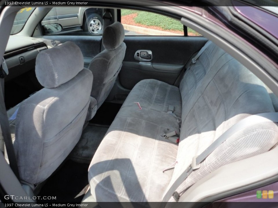 Medium Grey Interior Photo for the 1997 Chevrolet Lumina LS #50299641