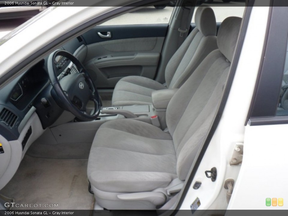 Gray Interior Photo for the 2006 Hyundai Sonata GL #50301945