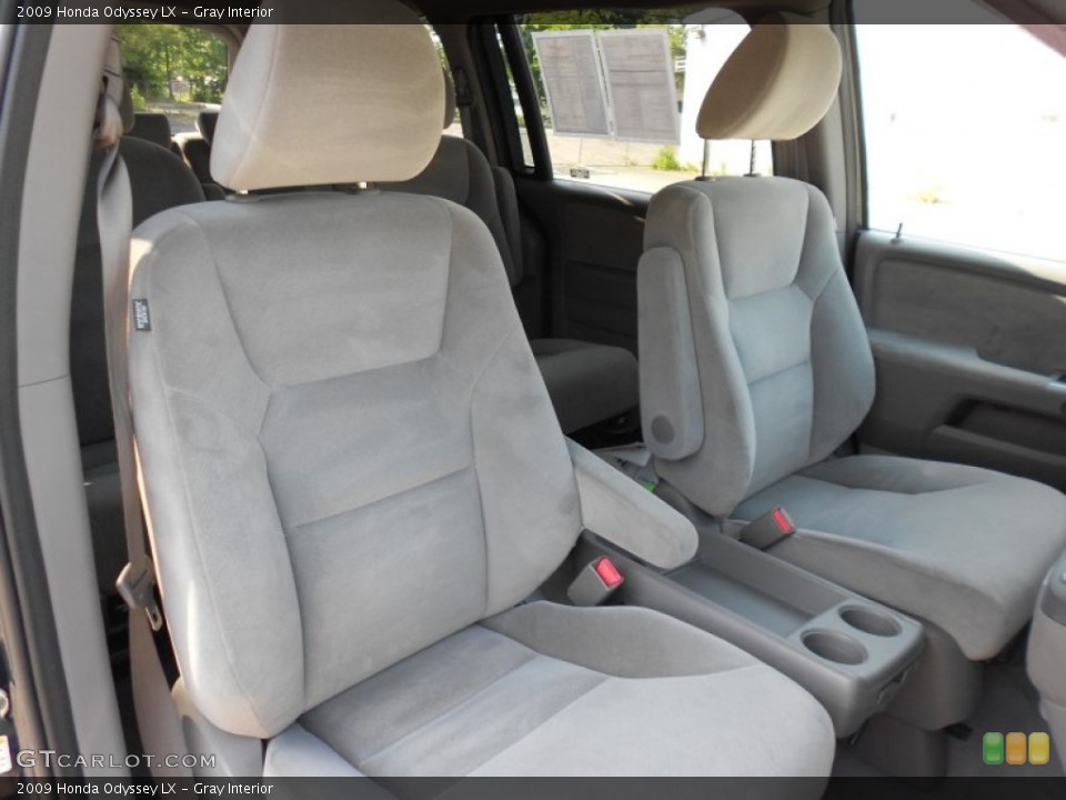 Gray Interior Photo for the 2009 Honda Odyssey LX #50309379