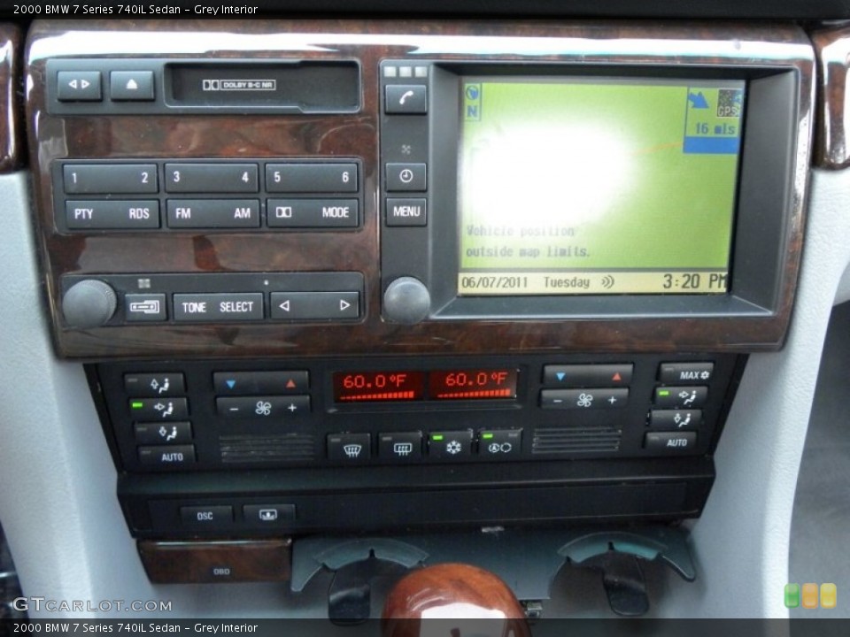 Grey Interior Controls for the 2000 BMW 7 Series 740iL Sedan #50309946
