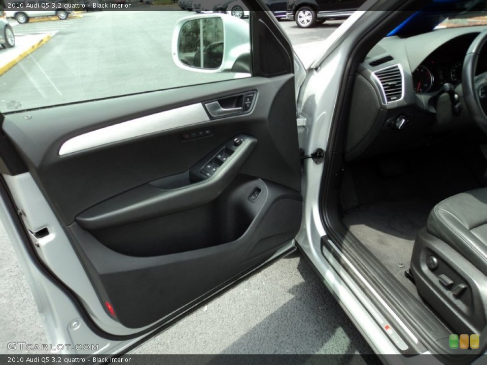 Black Interior Door Panel for the 2010 Audi Q5 3.2 quattro #50321445