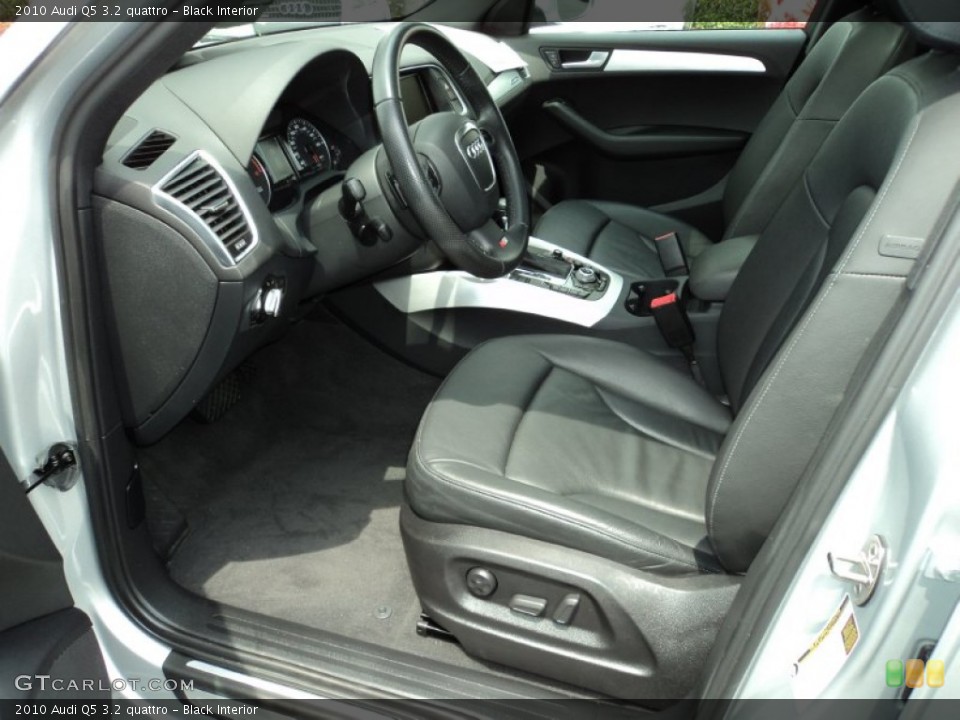 Black Interior Photo for the 2010 Audi Q5 3.2 quattro #50321460