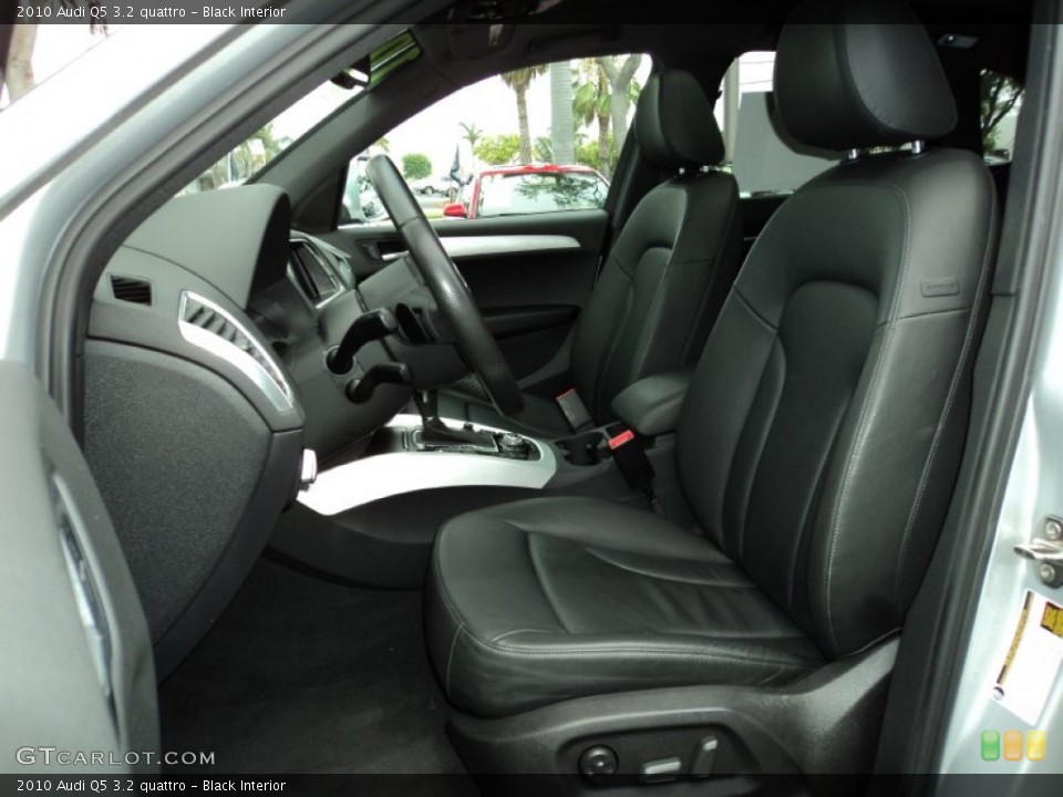 Black Interior Photo for the 2010 Audi Q5 3.2 quattro #50321475