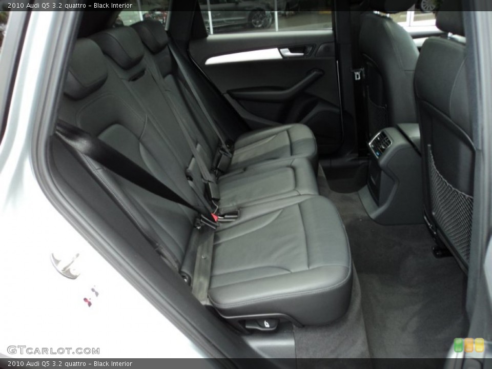 Black Interior Photo for the 2010 Audi Q5 3.2 quattro #50321541