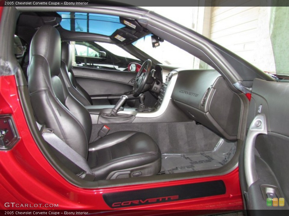 Ebony Interior Photo for the 2005 Chevrolet Corvette Coupe #50323239