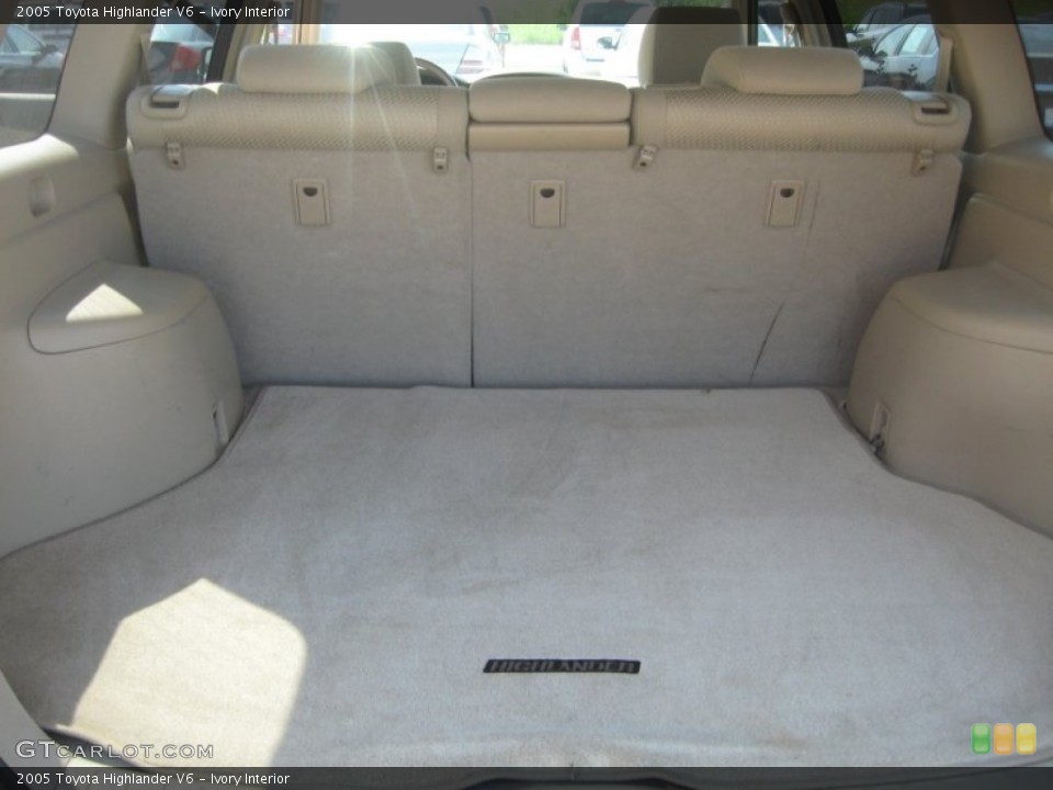 Ivory Interior Trunk for the 2005 Toyota Highlander V6 #50325063