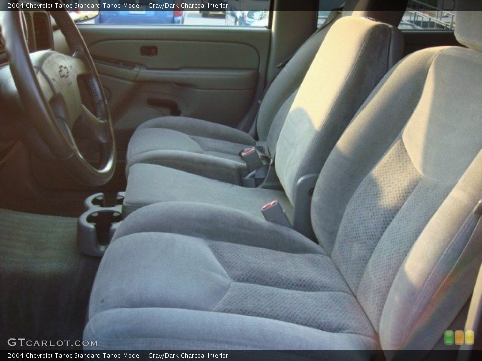 Gray/Dark Charcoal Interior Photo for the 2004 Chevrolet Tahoe  #50330588
