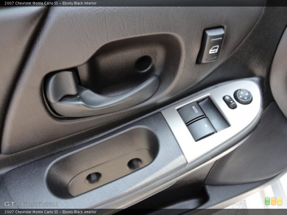 Ebony Black Interior Controls for the 2007 Chevrolet Monte Carlo SS #50336455
