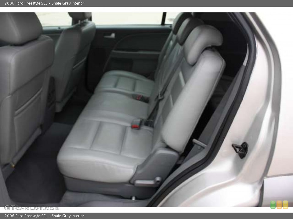 Shale Grey Interior Photo for the 2006 Ford Freestyle SEL #50340635