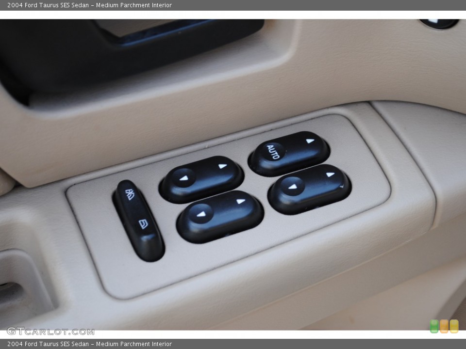 Medium Parchment Interior Controls for the 2004 Ford Taurus SES Sedan #50341427