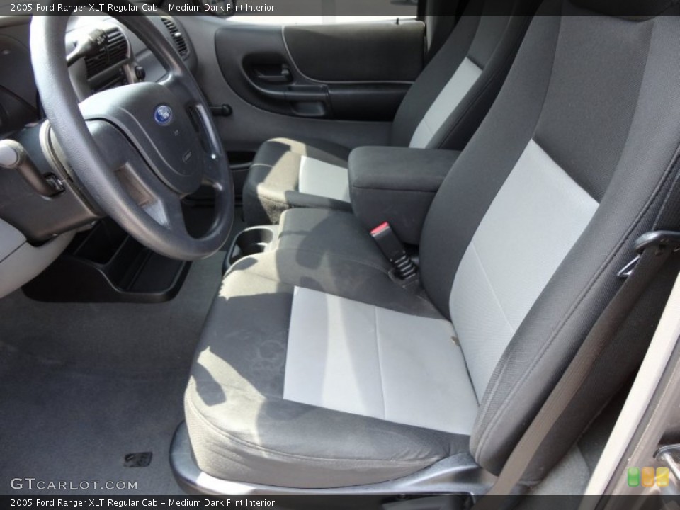 Medium Dark Flint Interior Photo for the 2005 Ford Ranger XLT Regular Cab #50341447