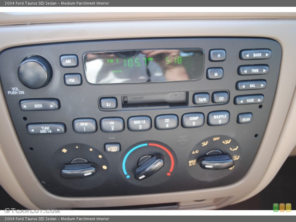 Medium Parchment Interior Controls for the 2004 Ford Taurus SES Sedan #50341619
