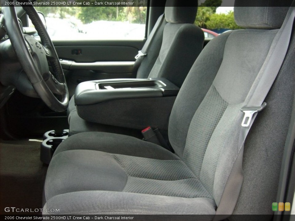Dark Charcoal Interior Photo for the 2006 Chevrolet Silverado 2500HD LT Crew Cab #50346441