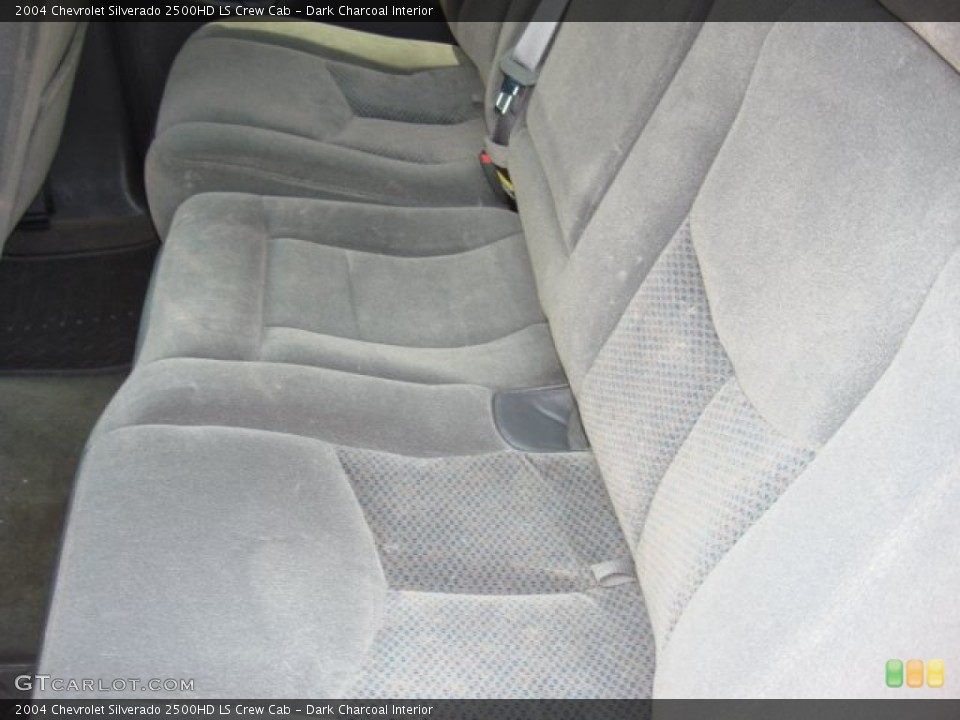 Dark Charcoal Interior Photo for the 2004 Chevrolet Silverado 2500HD LS Crew Cab #50349591
