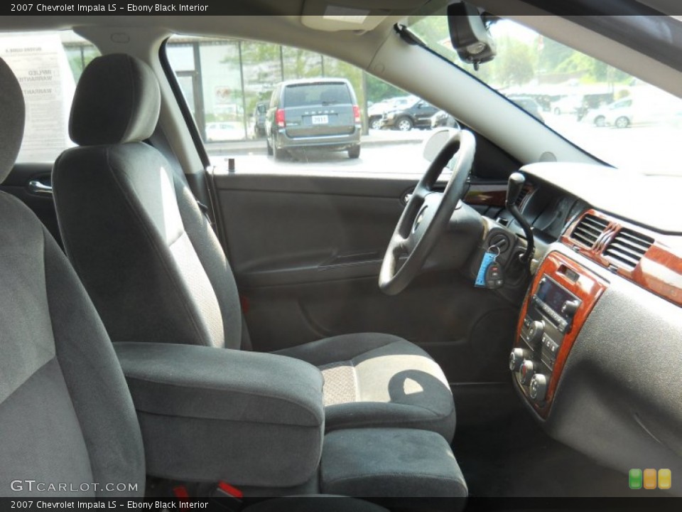 Ebony Black Interior Photo for the 2007 Chevrolet Impala LS #50350824