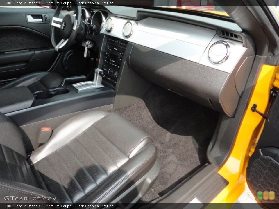 Dark Charcoal Interior Dashboard for the 2007 Ford Mustang GT Premium Coupe #50357976