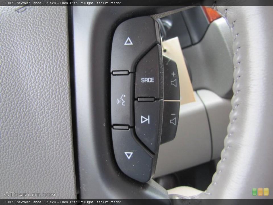 Dark Titanium/Light Titanium Interior Controls for the 2007 Chevrolet Tahoe LTZ 4x4 #50361811