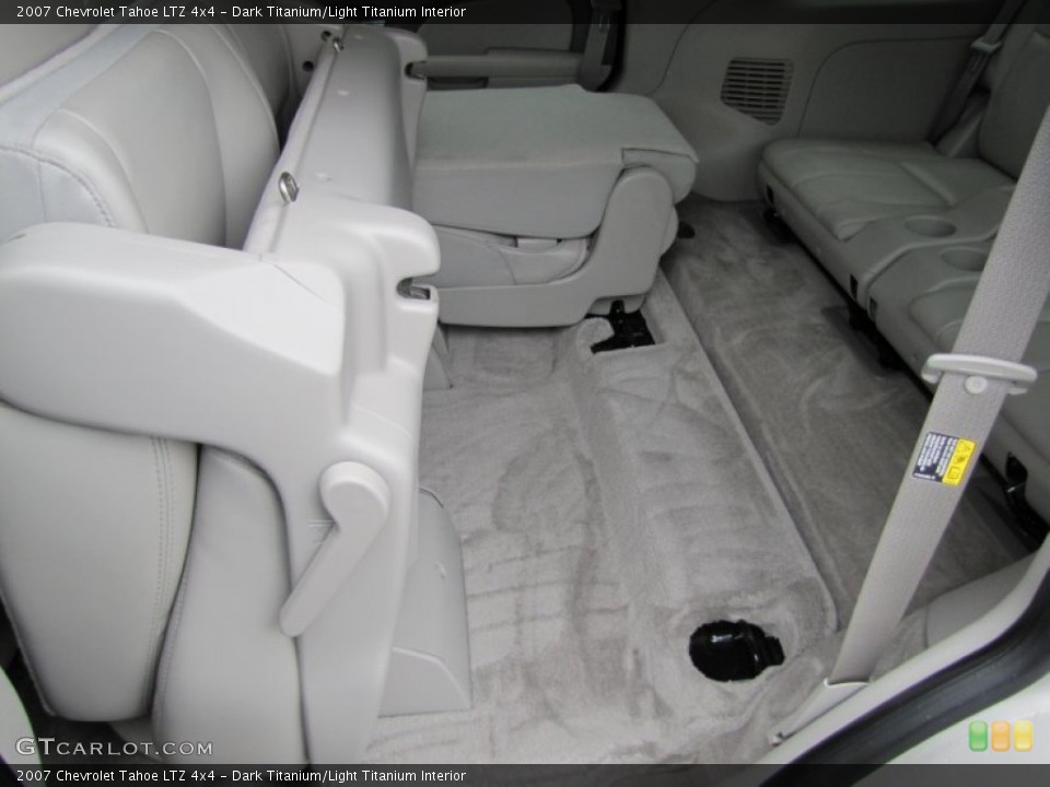 Dark Titanium/Light Titanium Interior Photo for the 2007 Chevrolet Tahoe LTZ 4x4 #50362087
