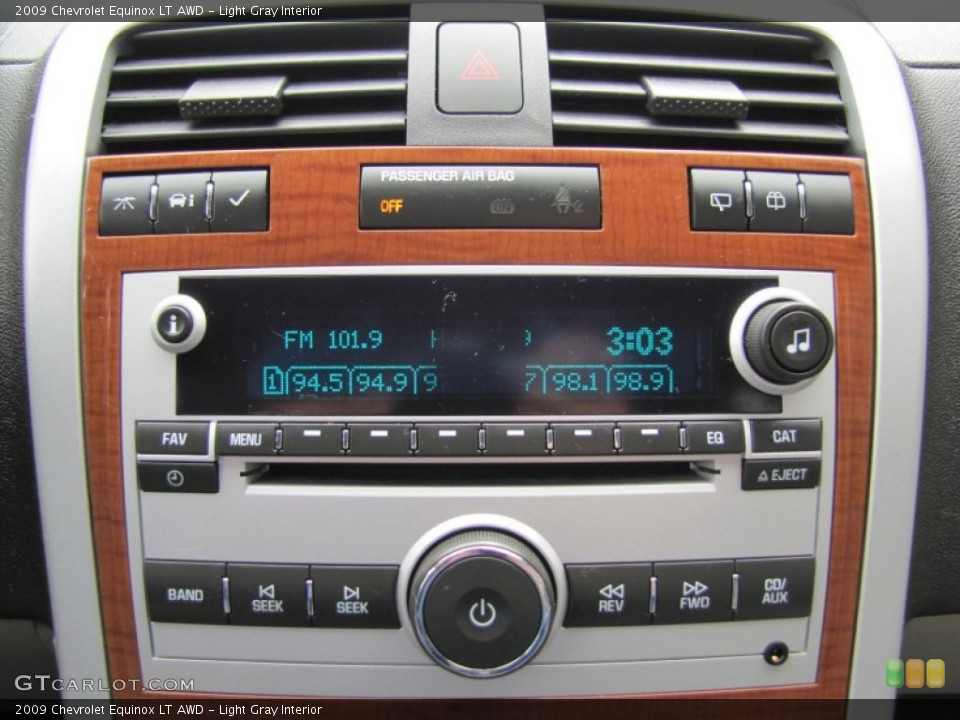Light Gray Interior Controls for the 2009 Chevrolet Equinox LT AWD #50362487