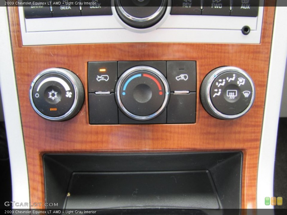 Light Gray Interior Controls for the 2009 Chevrolet Equinox LT AWD #50362502