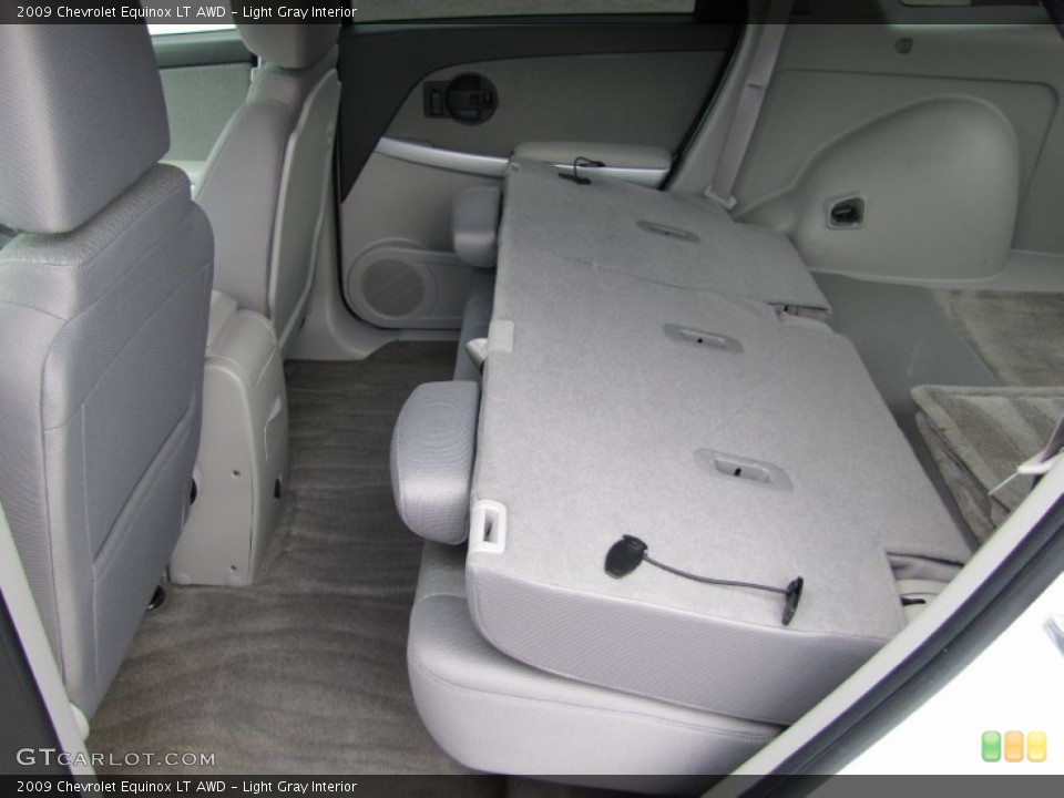 Light Gray Interior Photo for the 2009 Chevrolet Equinox LT AWD #50362575