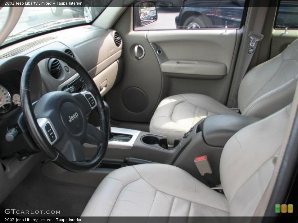 Taupe Interior Photo for the 2002 Jeep Liberty Limited #50363784