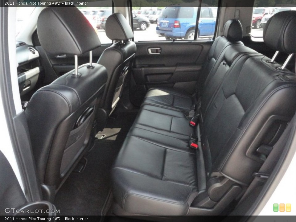 Black Interior Photo for the 2011 Honda Pilot Touring 4WD #50368179