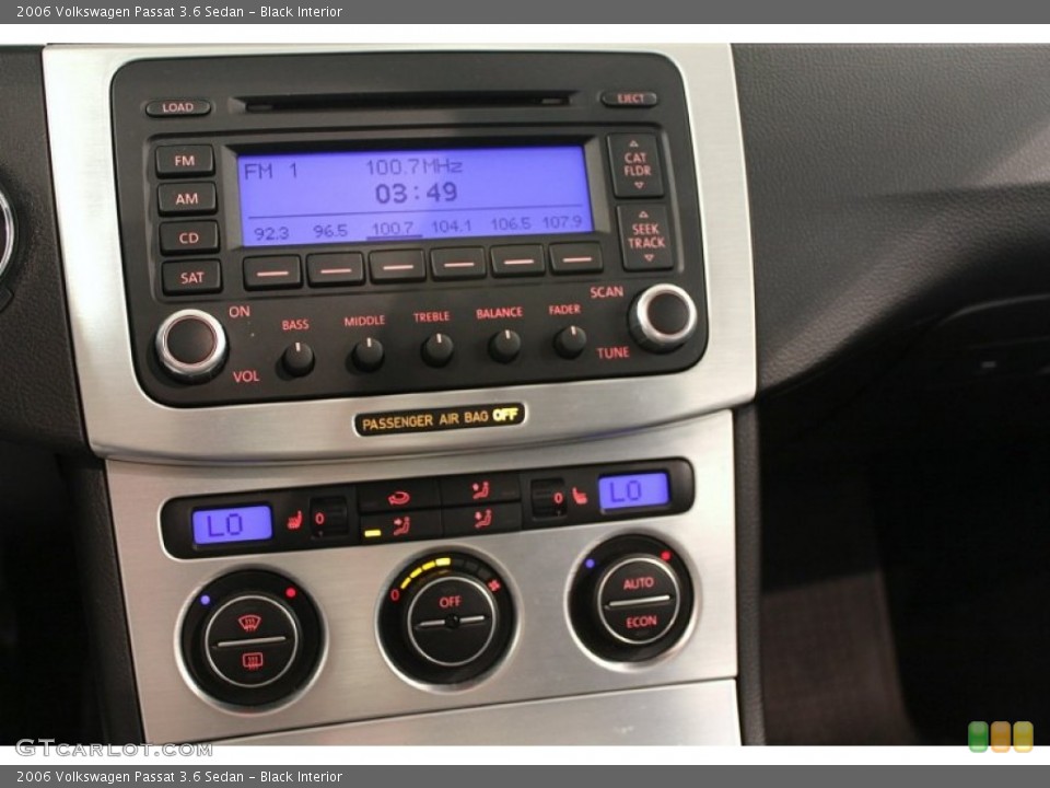 Black Interior Controls for the 2006 Volkswagen Passat 3.6 Sedan #50369960