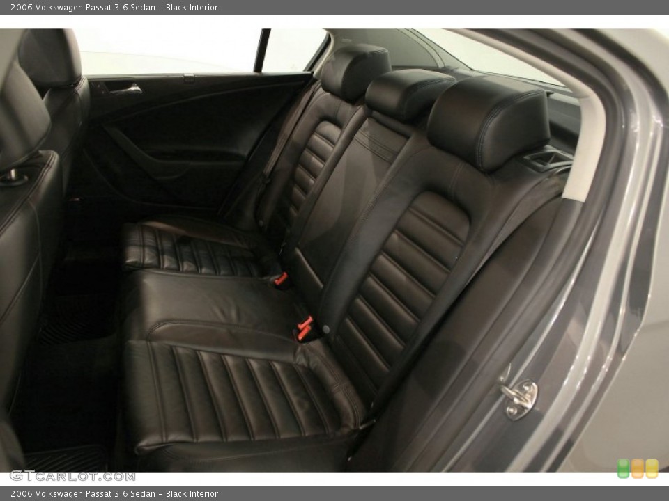 Black Interior Photo for the 2006 Volkswagen Passat 3.6 Sedan #50370012