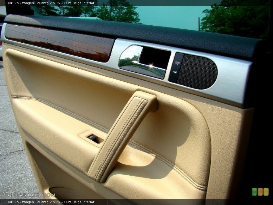 Pure Beige Interior Door Panel for the 2008 Volkswagen Touareg 2 VR6 #50376887