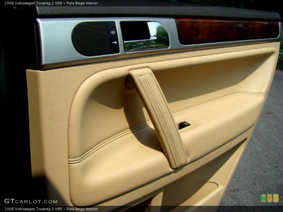 Pure Beige Interior Door Panel for the 2008 Volkswagen Touareg 2 VR6 #50376945