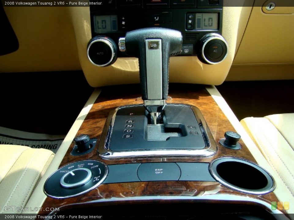 Pure Beige Interior Transmission for the 2008 Volkswagen Touareg 2 VR6 #50377214