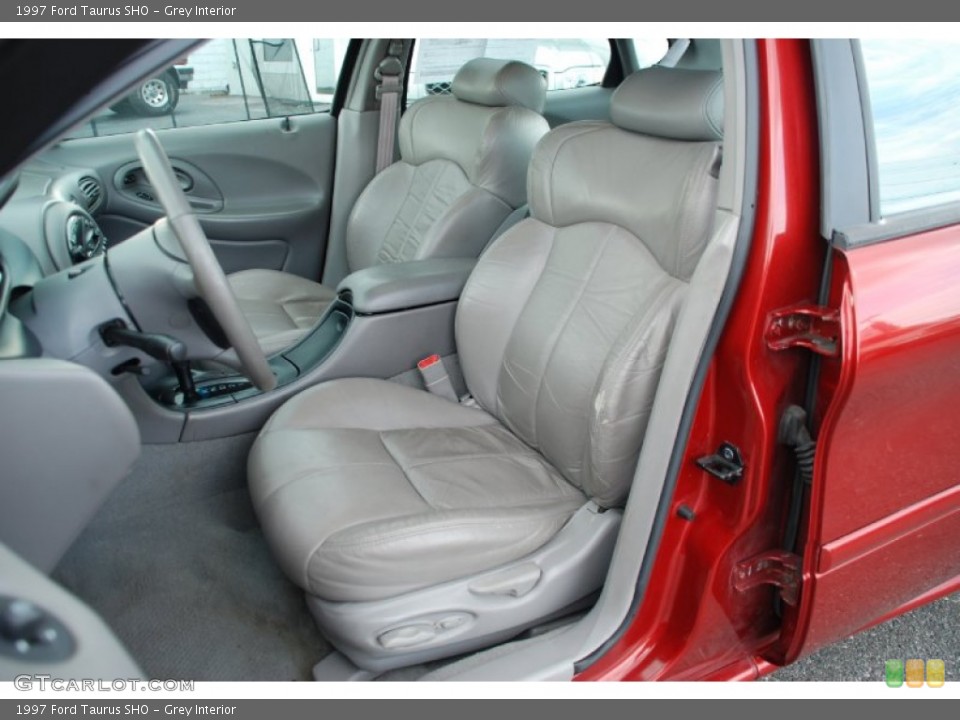Grey Interior Photo for the 1997 Ford Taurus SHO #50379247