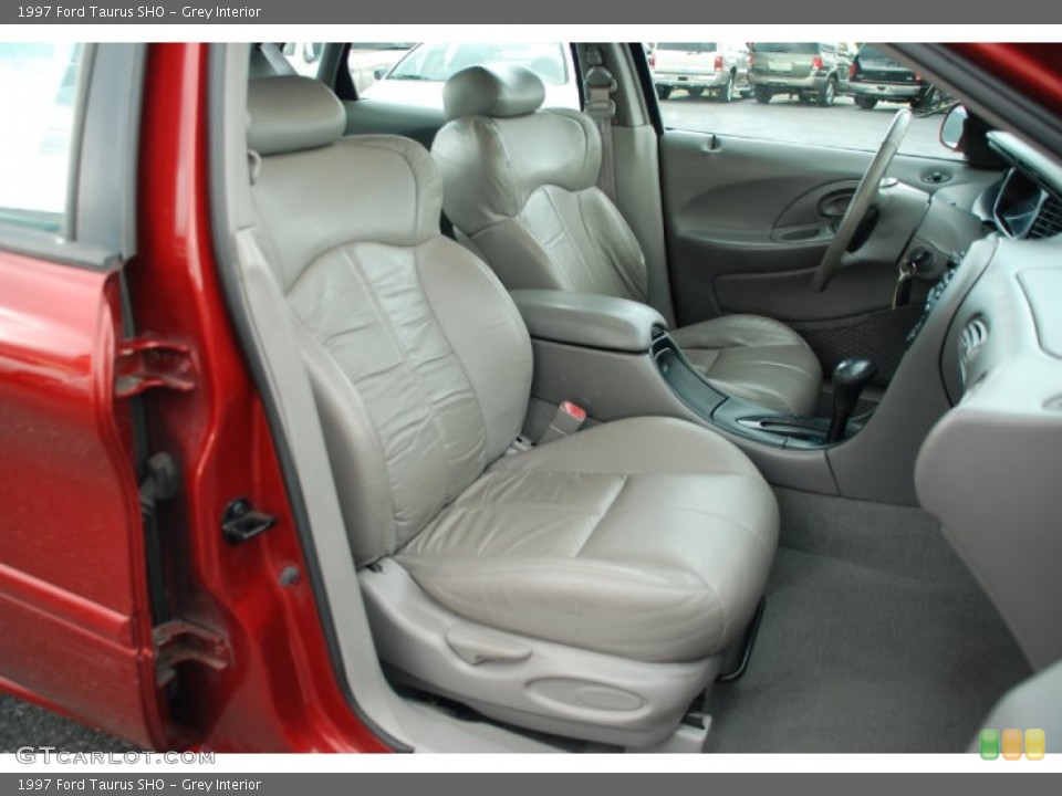 Grey Interior Photo for the 1997 Ford Taurus SHO #50379259