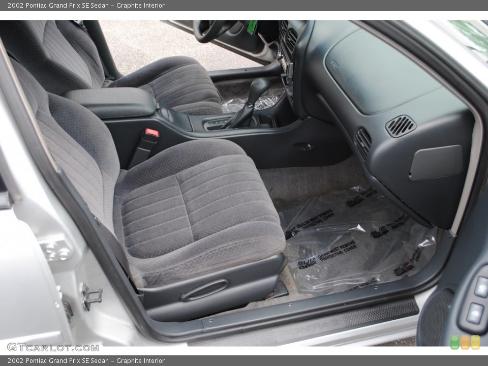 Graphite Interior Photo for the 2002 Pontiac Grand Prix SE Sedan #50389446