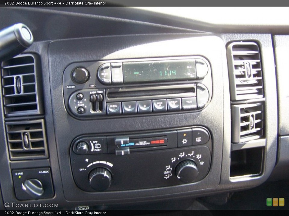 Dark Slate Gray Interior Controls for the 2002 Dodge Durango Sport 4x4 #50400303