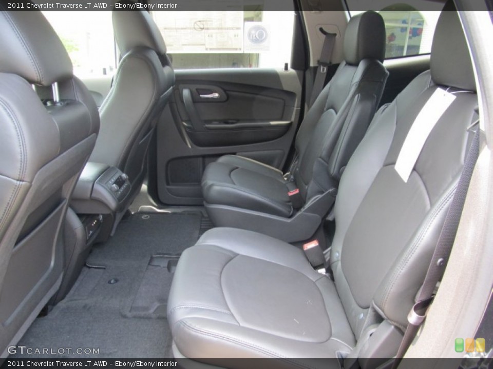 Ebony/Ebony Interior Photo for the 2011 Chevrolet Traverse LT AWD #50403286