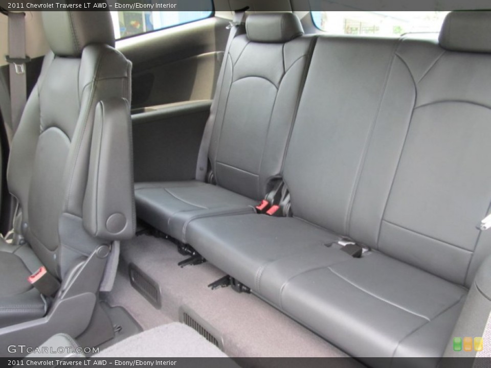 Ebony/Ebony Interior Photo for the 2011 Chevrolet Traverse LT AWD #50403301