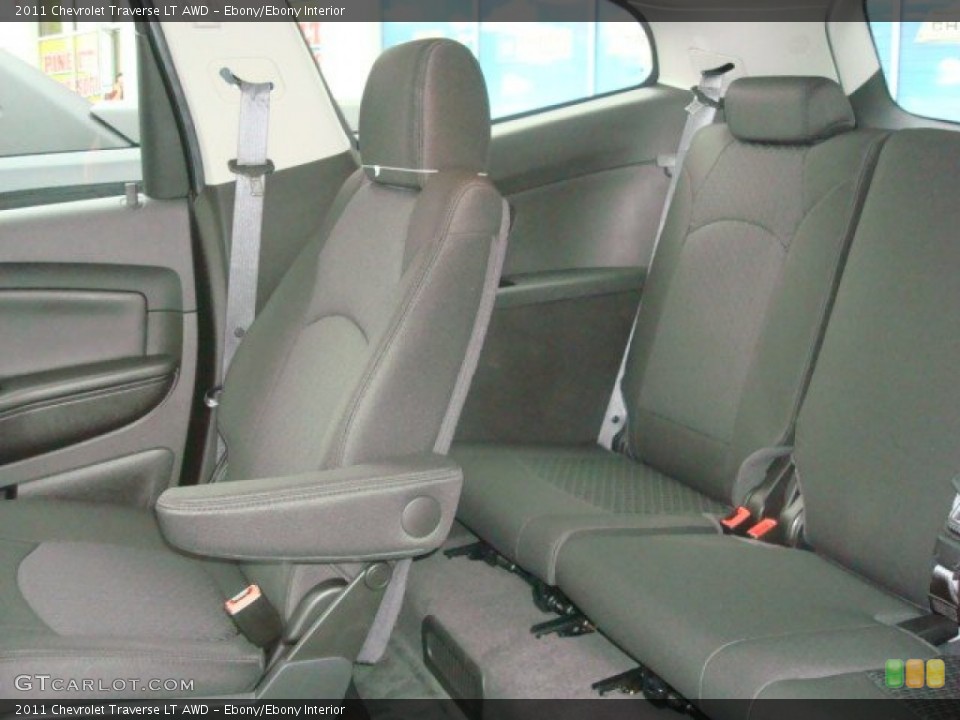 Ebony/Ebony Interior Photo for the 2011 Chevrolet Traverse LT AWD #50406145