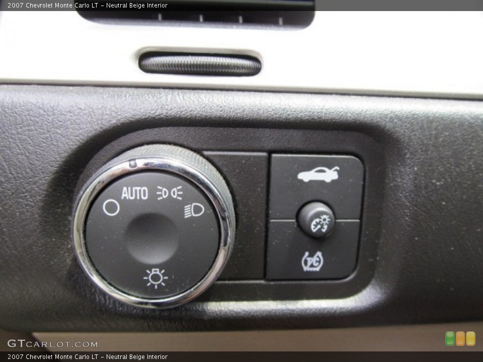 Neutral Beige Interior Controls for the 2007 Chevrolet Monte Carlo LT #50409133