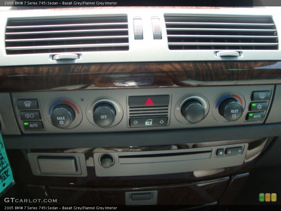 Basalt Grey/Flannel Grey Interior Controls for the 2005 BMW 7 Series 745i Sedan #50412175