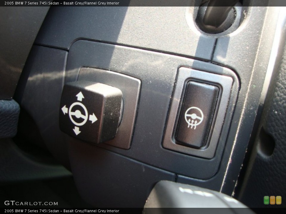 Basalt Grey/Flannel Grey Interior Controls for the 2005 BMW 7 Series 745i Sedan #50412301