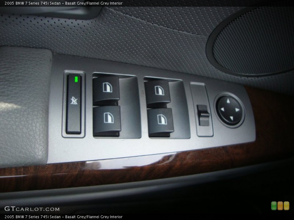 Basalt Grey/Flannel Grey Interior Controls for the 2005 BMW 7 Series 745i Sedan #50412325