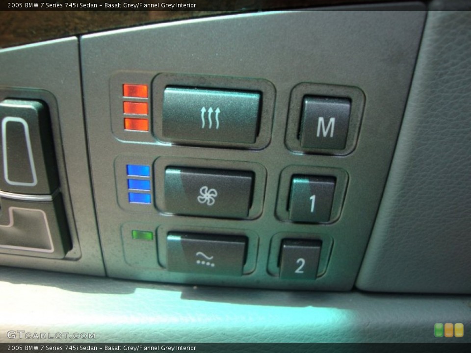 Basalt Grey/Flannel Grey Interior Controls for the 2005 BMW 7 Series 745i Sedan #50412355