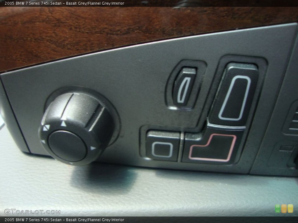 Basalt Grey/Flannel Grey Interior Controls for the 2005 BMW 7 Series 745i Sedan #50412373