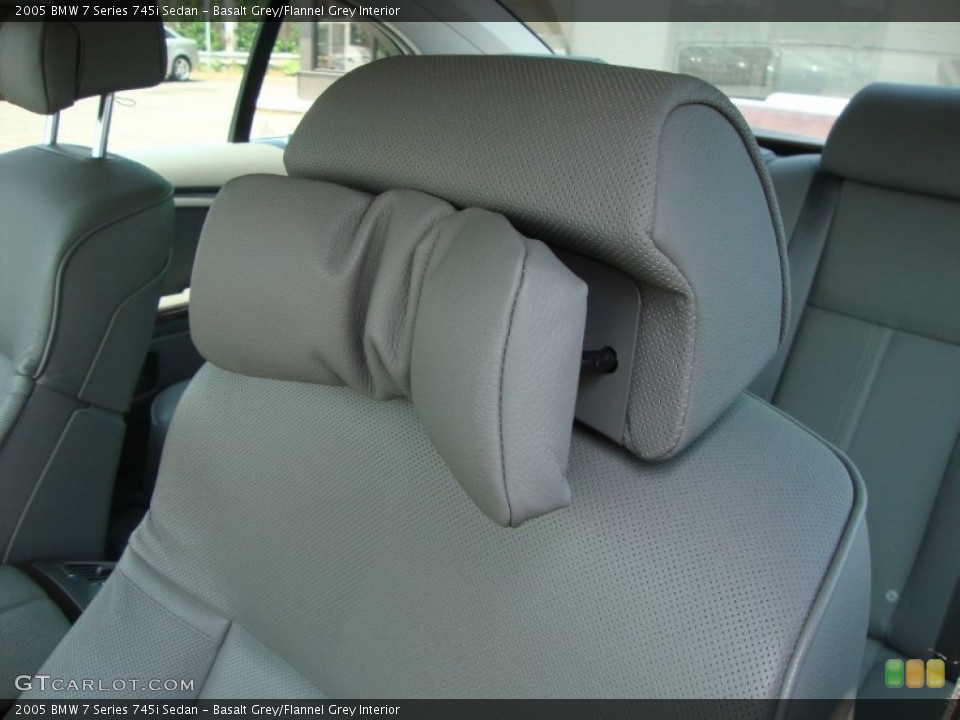 Basalt Grey/Flannel Grey Interior Photo for the 2005 BMW 7 Series 745i Sedan #50412433