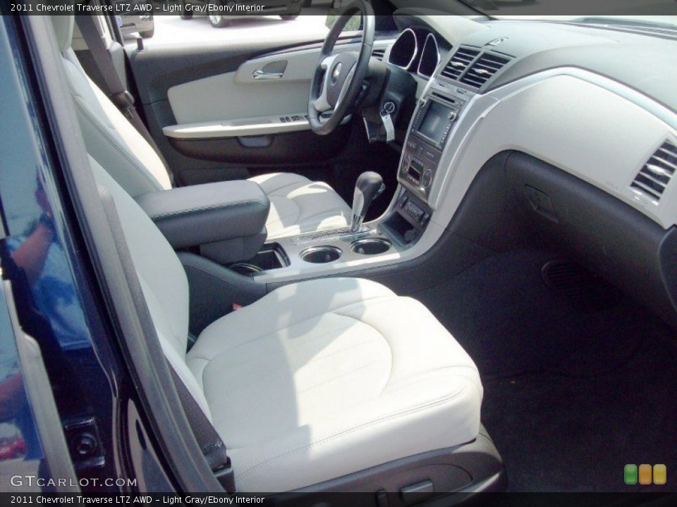 Light Gray/Ebony Interior Photo for the 2011 Chevrolet Traverse LTZ AWD #50423518