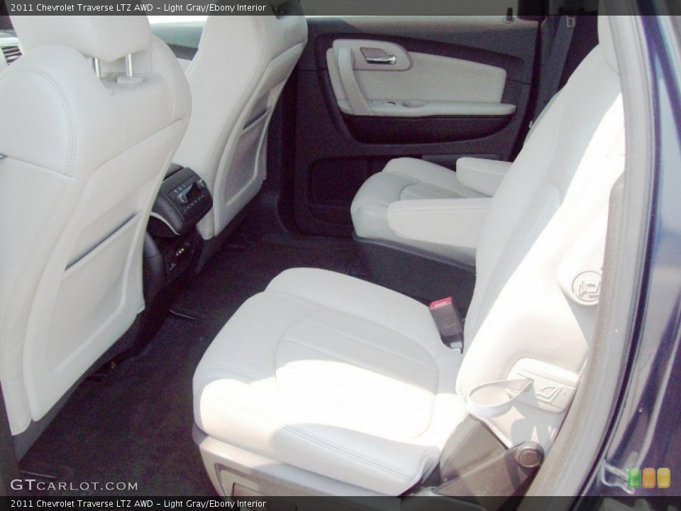 Light Gray/Ebony Interior Photo for the 2011 Chevrolet Traverse LTZ AWD #50423716